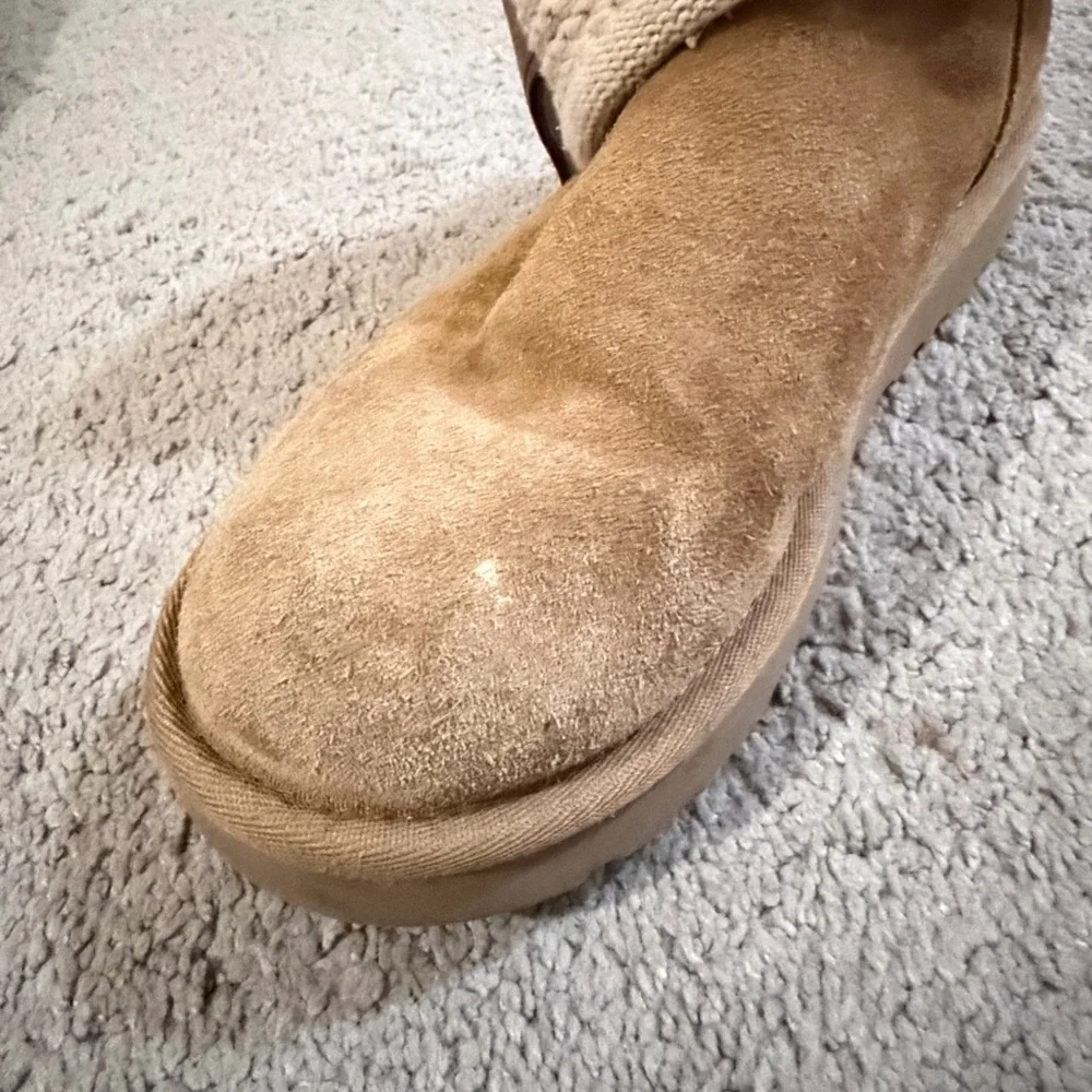 UGG Shaina Size 6 - Picture 13 of 16